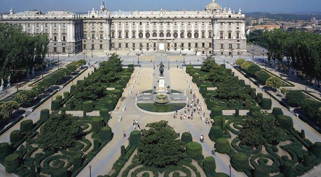 plaza oriente madrid 2